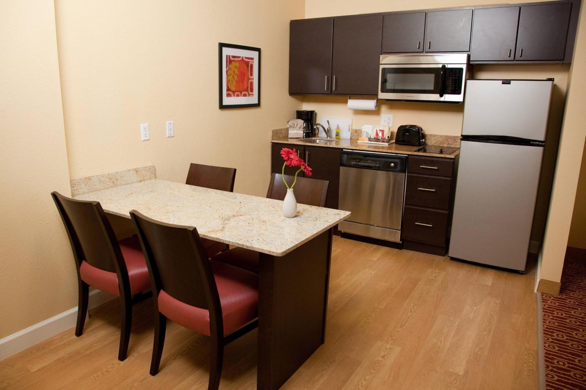Towneplace Suites By Marriott Lake Jackson Clute Екстериор снимка
